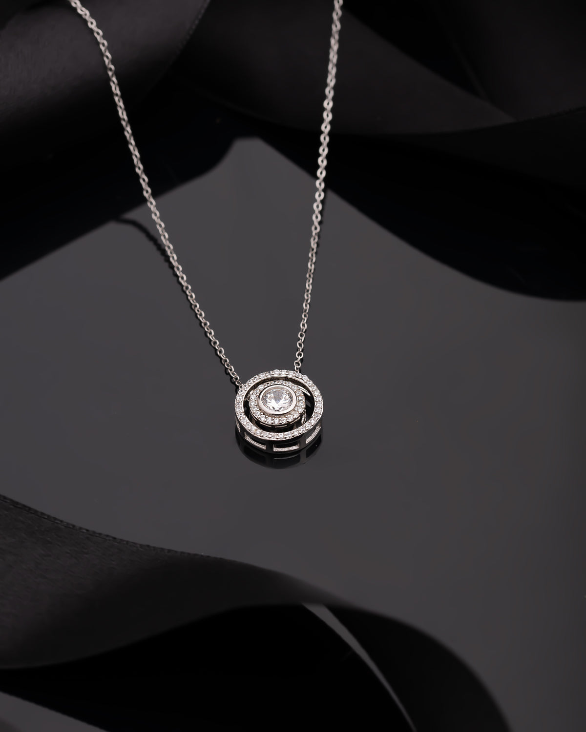 Round Halo Sliding Adjustable Zircon Necklace | 925 Silver