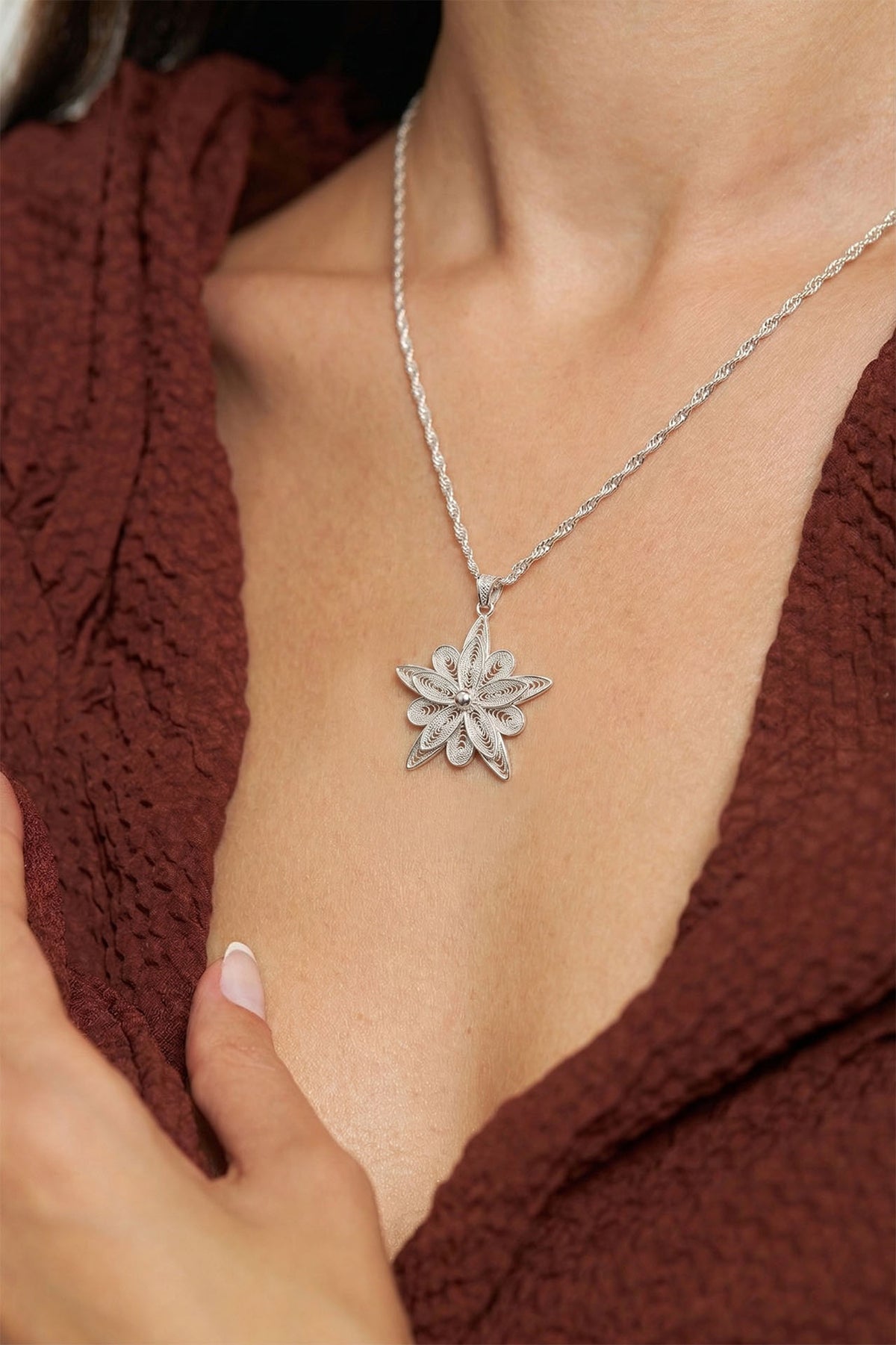 Filigree 3D Narcissus Flower Pendant Necklace in 925 sterling silver - view 2