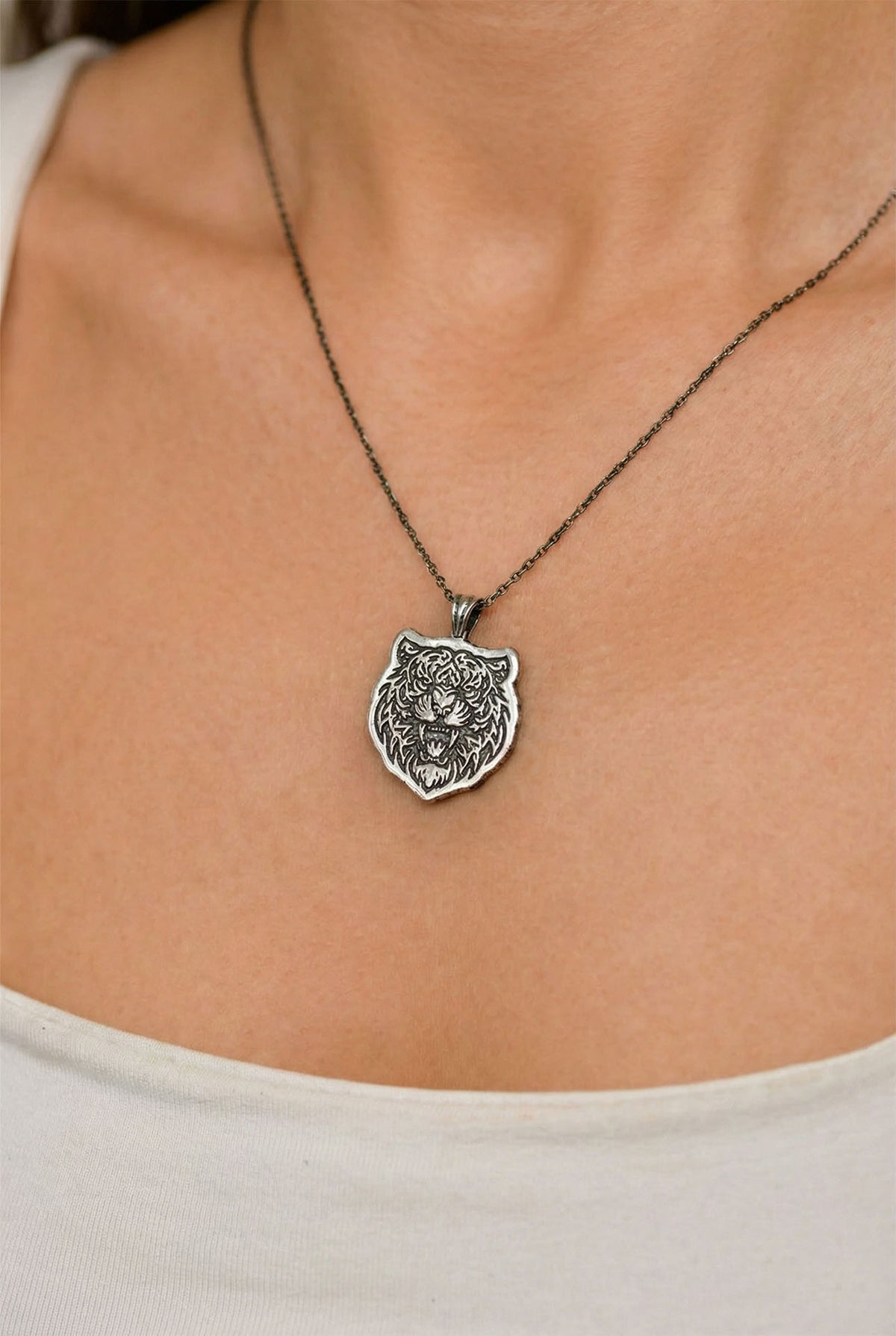 Tribal Tiger Medallion Unisex Necklace 45-55cm in 925 sterling silver - view 2