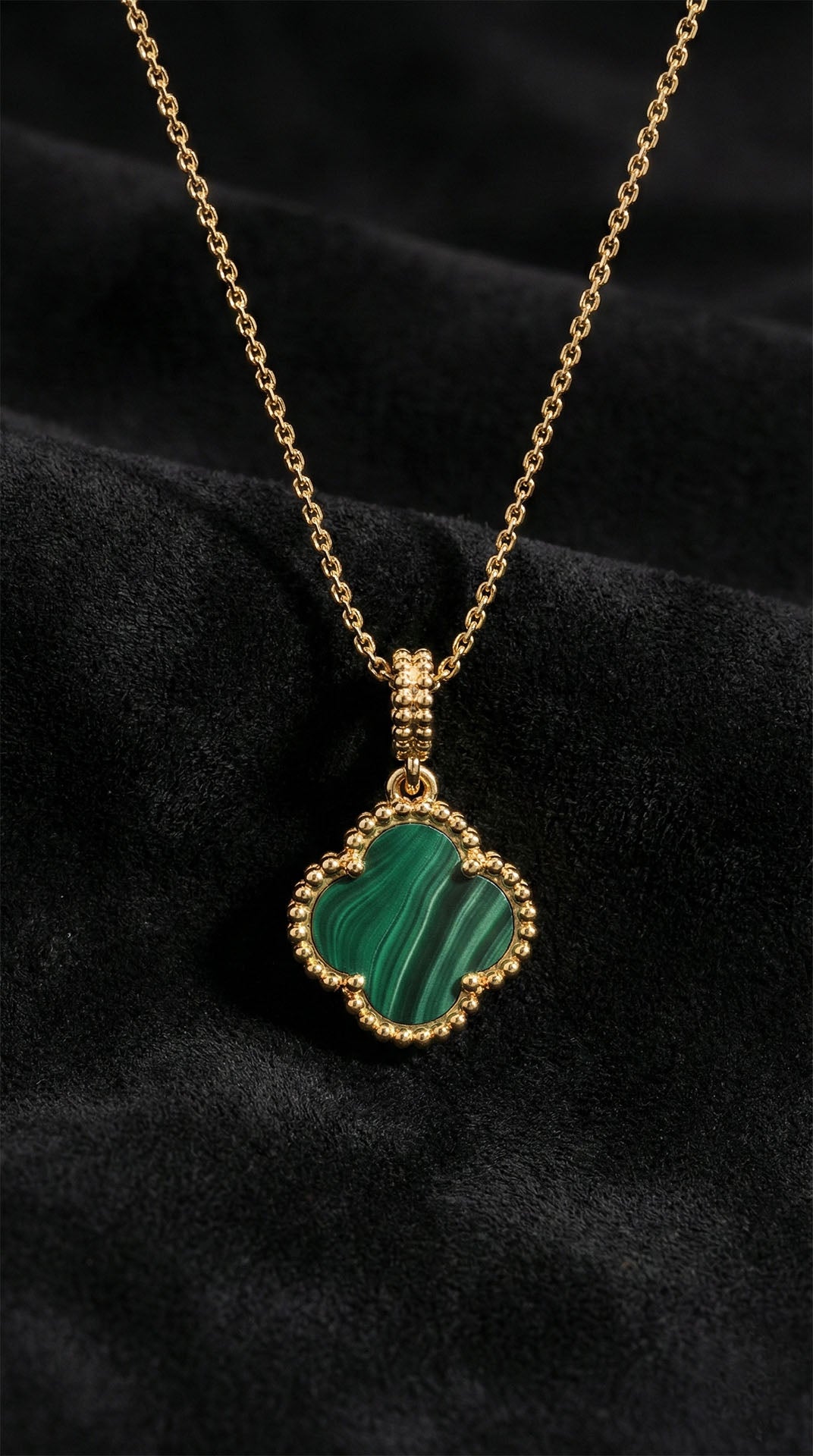 Gold Green Malachite Clover Pendant Necklace in 925 sterling silver