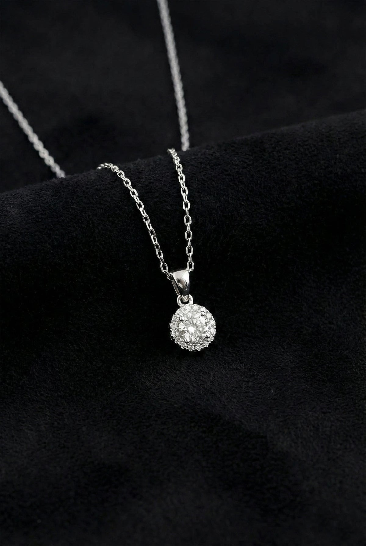 Rhodium Round Halo Zircon - Pendant Necklace in 925 sterling silver