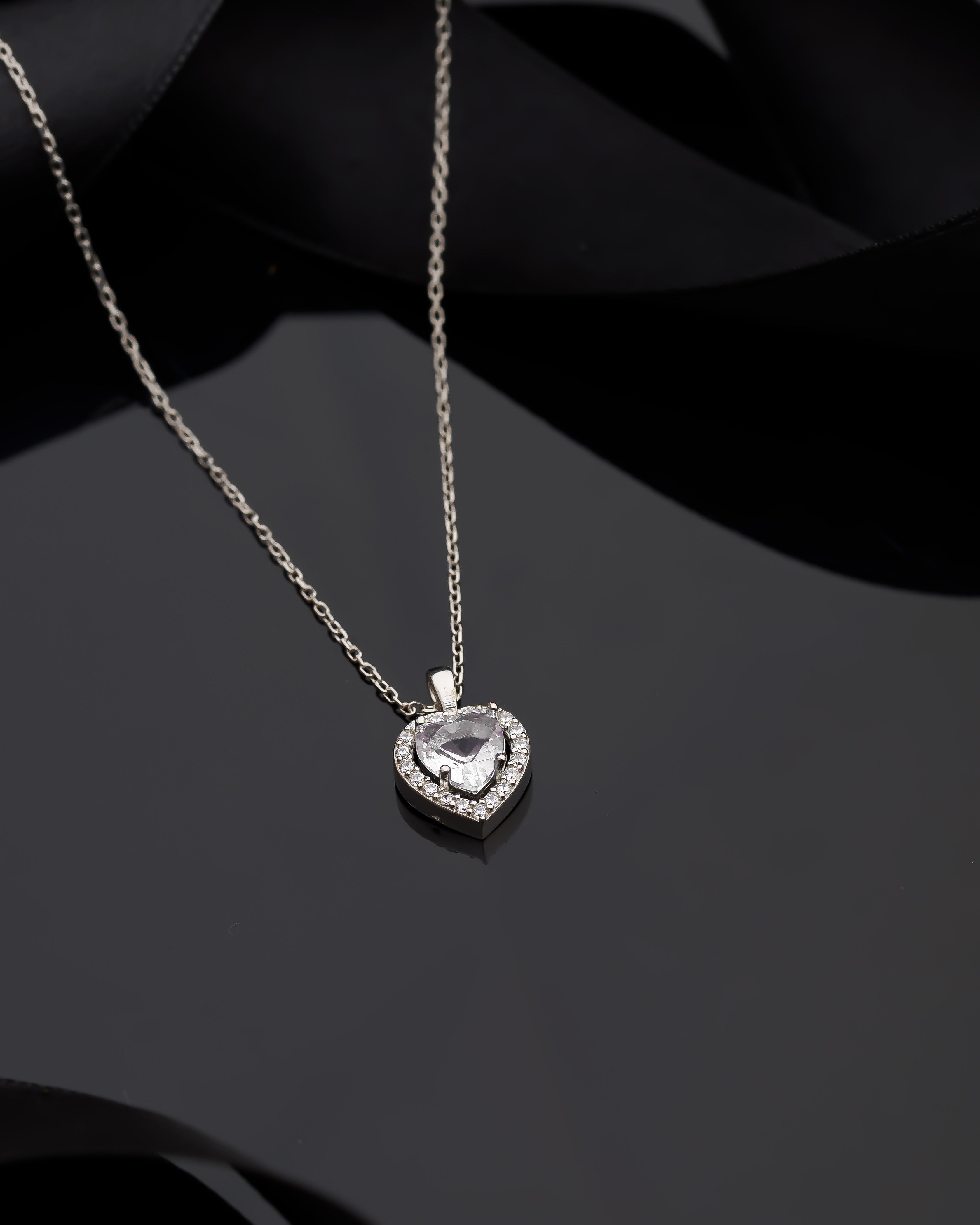 925 Sterling Silver Zircon Rhodium Plated Diamond Look Heart Necklace