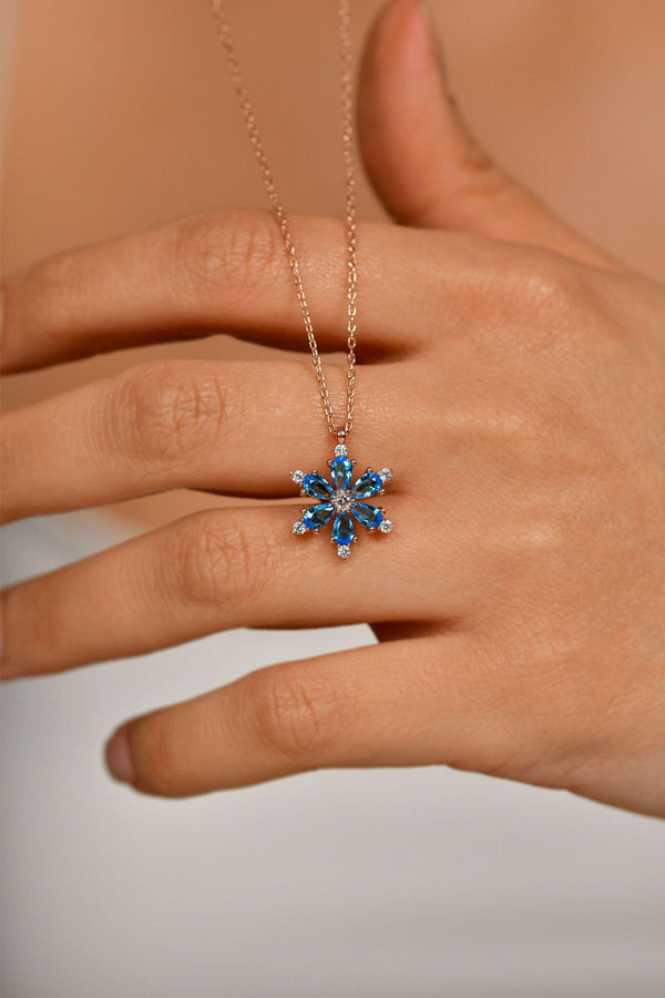 Akuamarin Taşlı Rose Lotus Çiçeği Gümüş Kolye