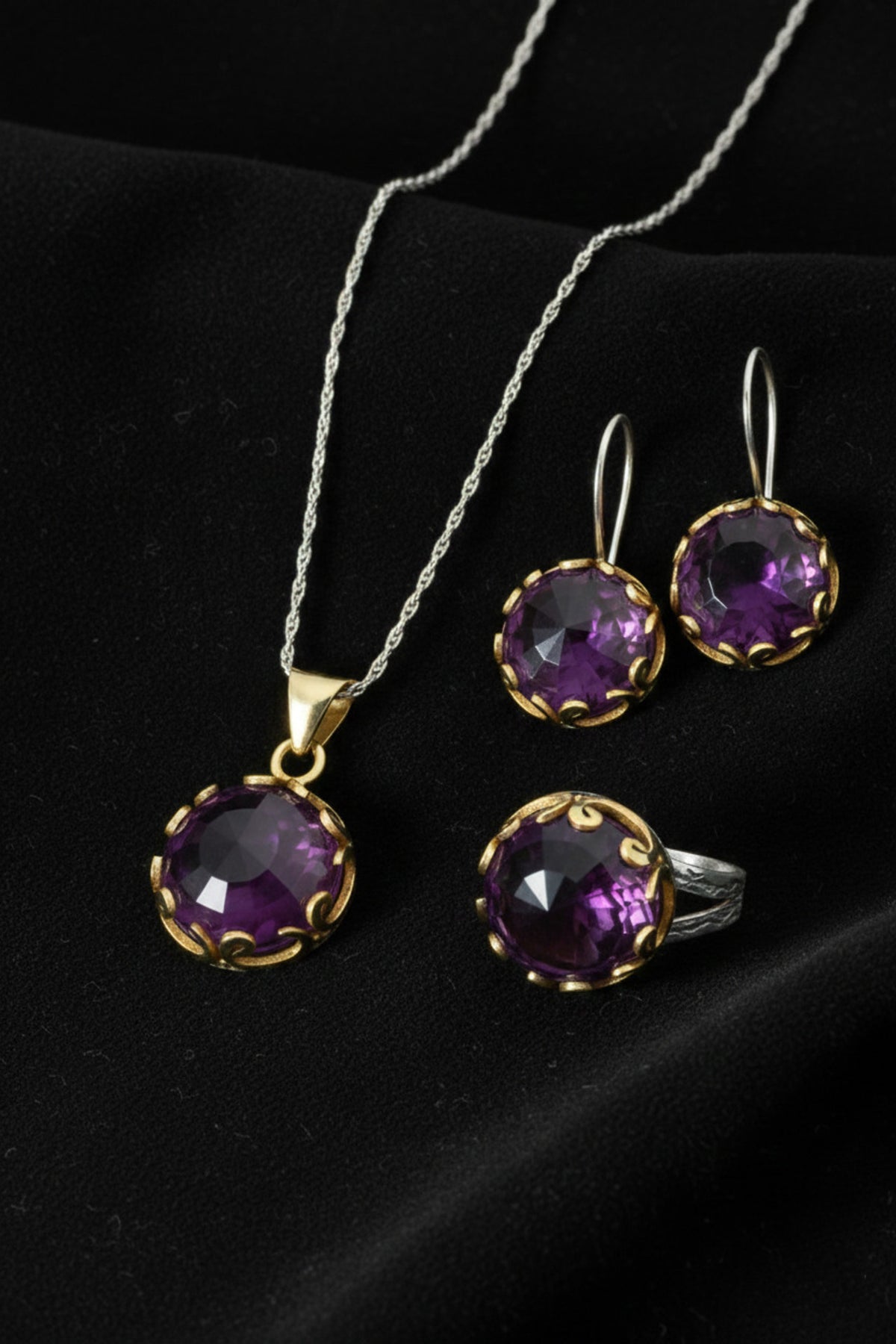 Gilded Round Vav Amethyst Gemstone Jewelry Set in 925 sterling silver