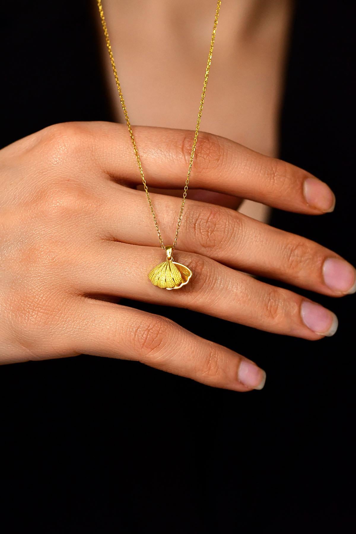 Pearl Gold Oyster Silver Necklace