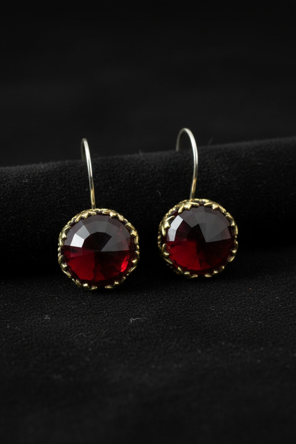 Gilded Garnet Stone Tulip Motif Earrings in 925 sterling silver - view 3