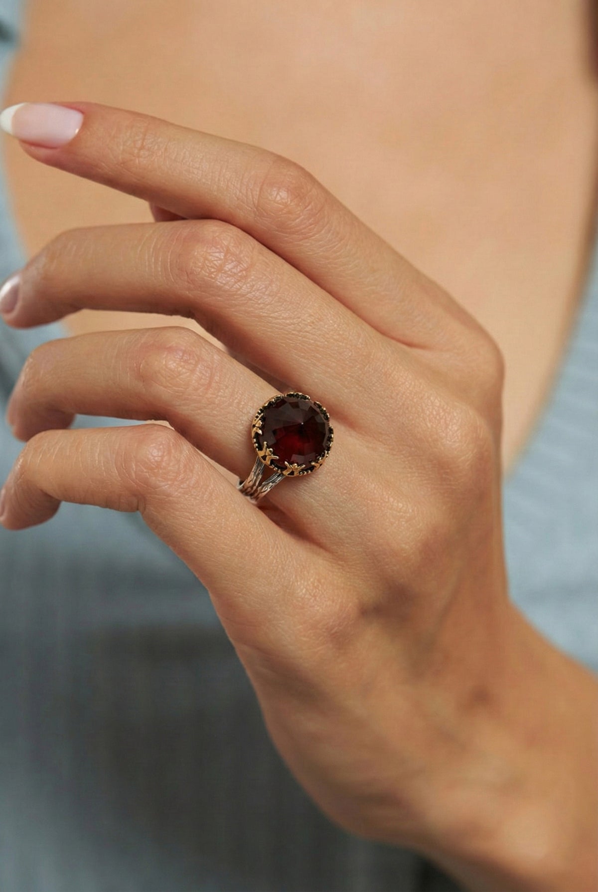 Gilded Round Tulip Garnet Gemstone Jewelry Set in 925 sterling silver - view 5