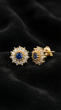 Safir Taşlı Gold Yuvarlak Anturaj Minimal Çivili Gümüş Küpe
