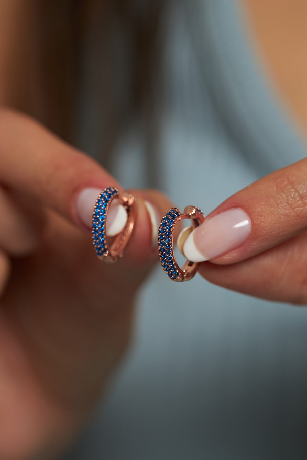 Rose Gold Sapphire Stone Round Hoop Earrings in 925 sterling silver - view 2