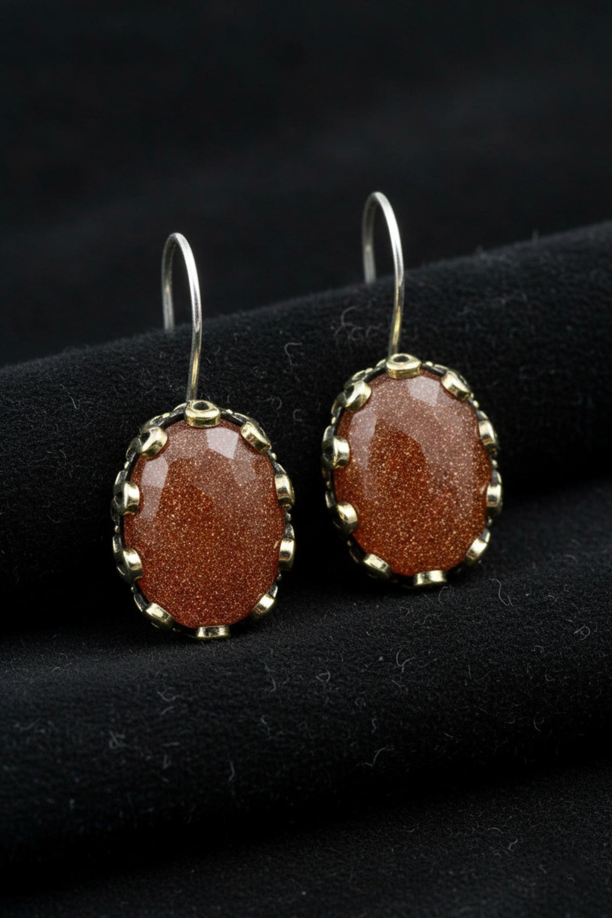Gilded Star Stone Earrings in 925 sterling silver - view 3