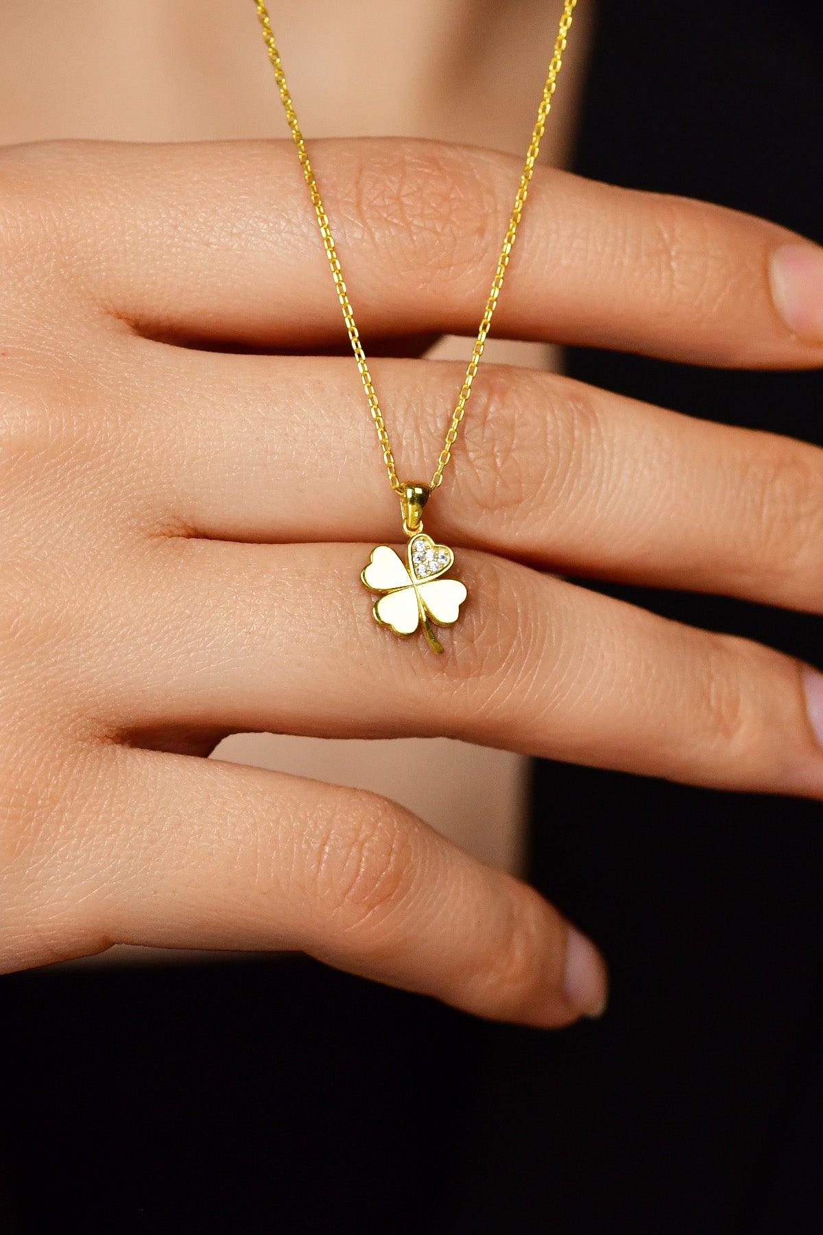 Gold Four Leaf Clover Zircon Pendant Necklace in 925 sterling silver - view 2