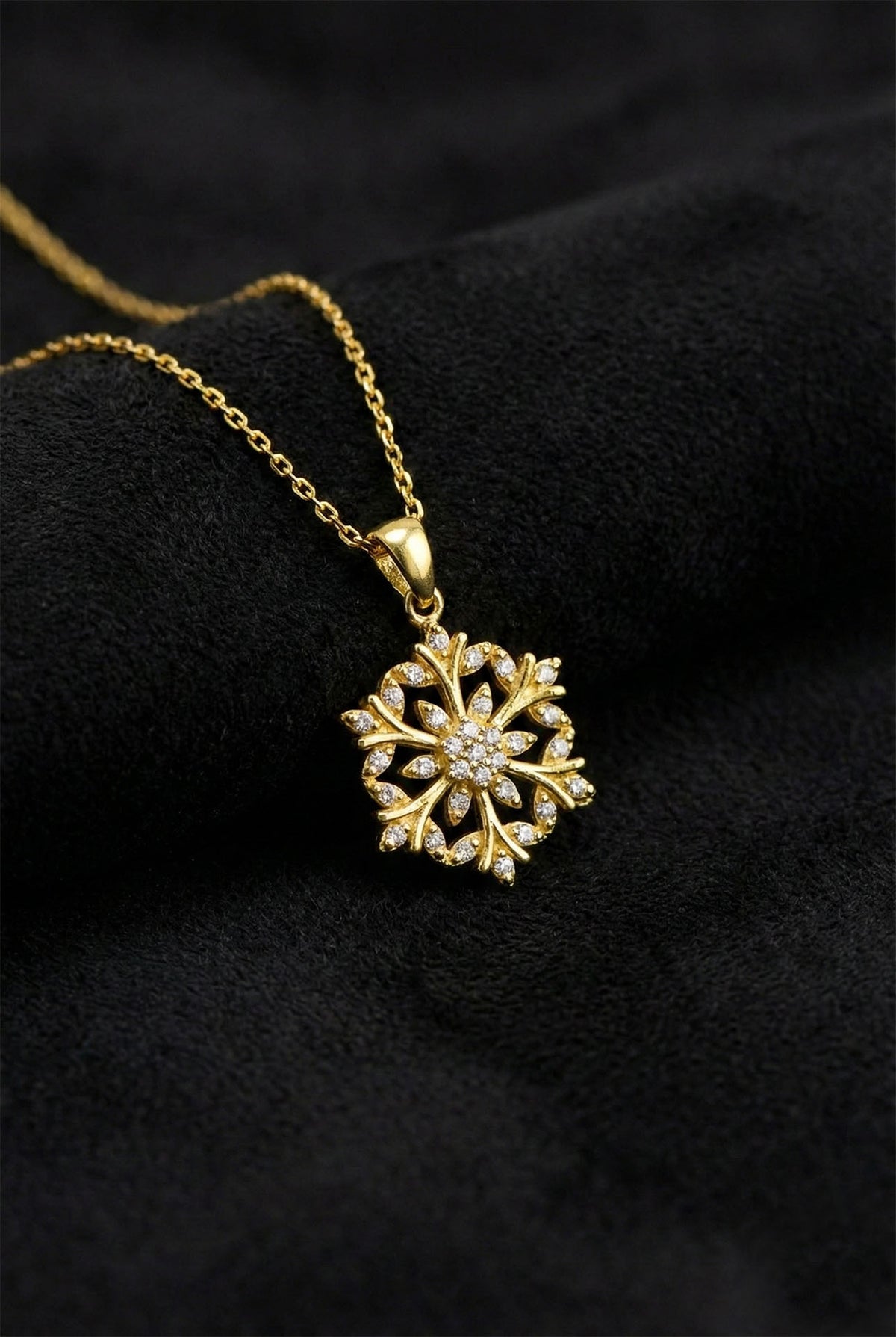 Gold Snowflake Zircon Pendant Necklace in 925 sterling silver