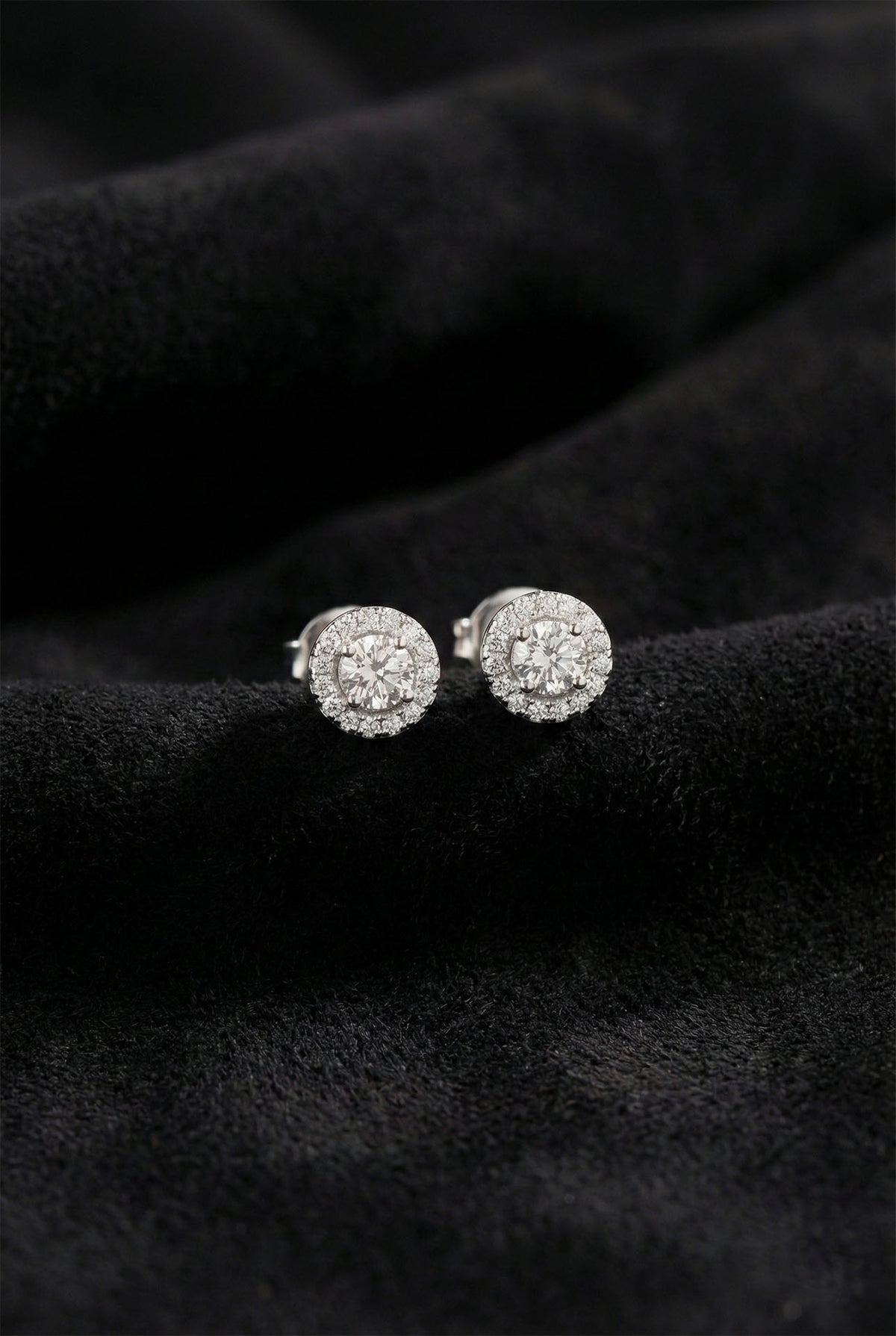 Rhodium Zircon Solitaire Halo Stud Earrings in 925 sterling silver