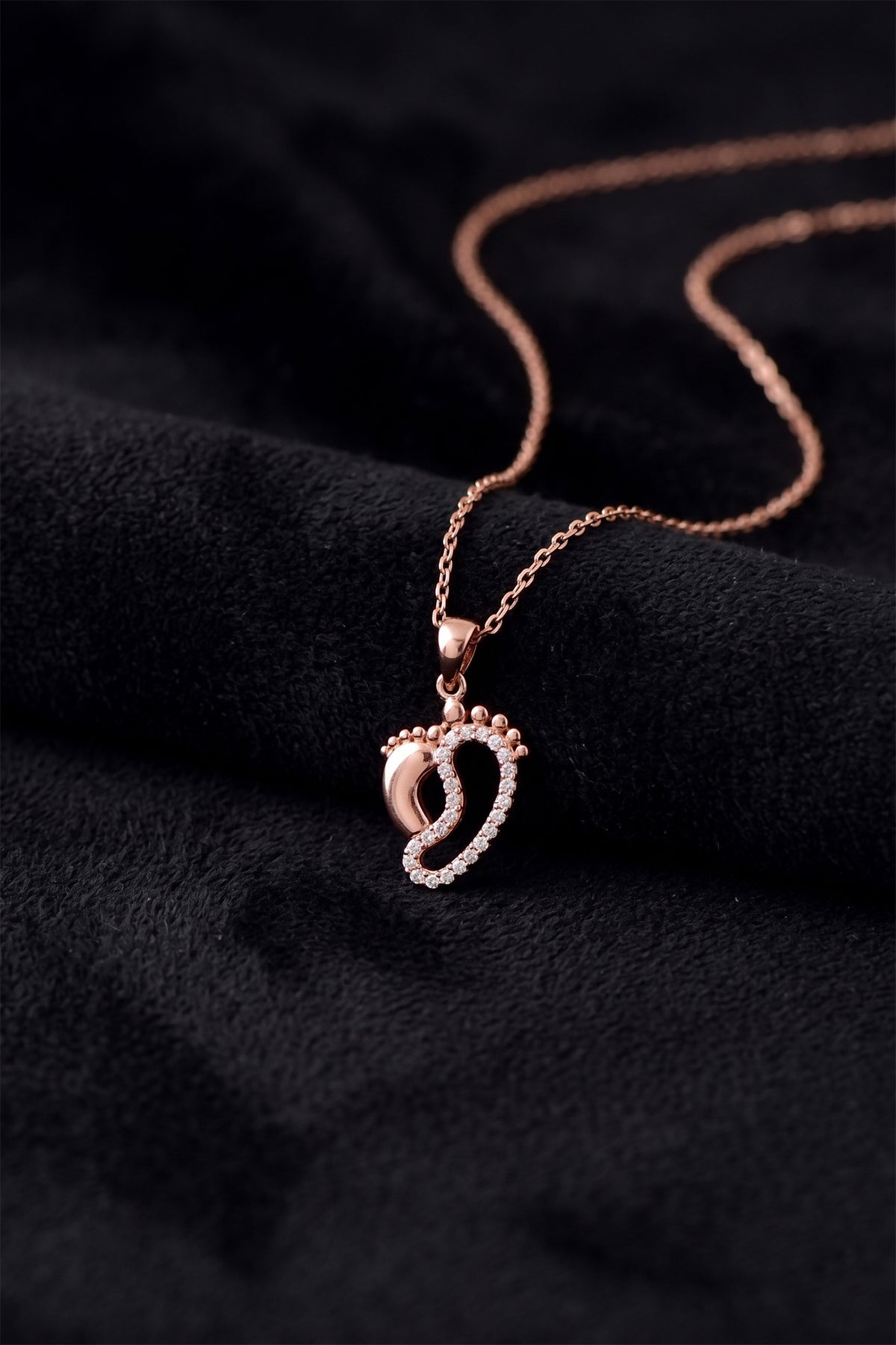 Rose Gold Mother & Baby Footprint Necklace in 925 sterling silver