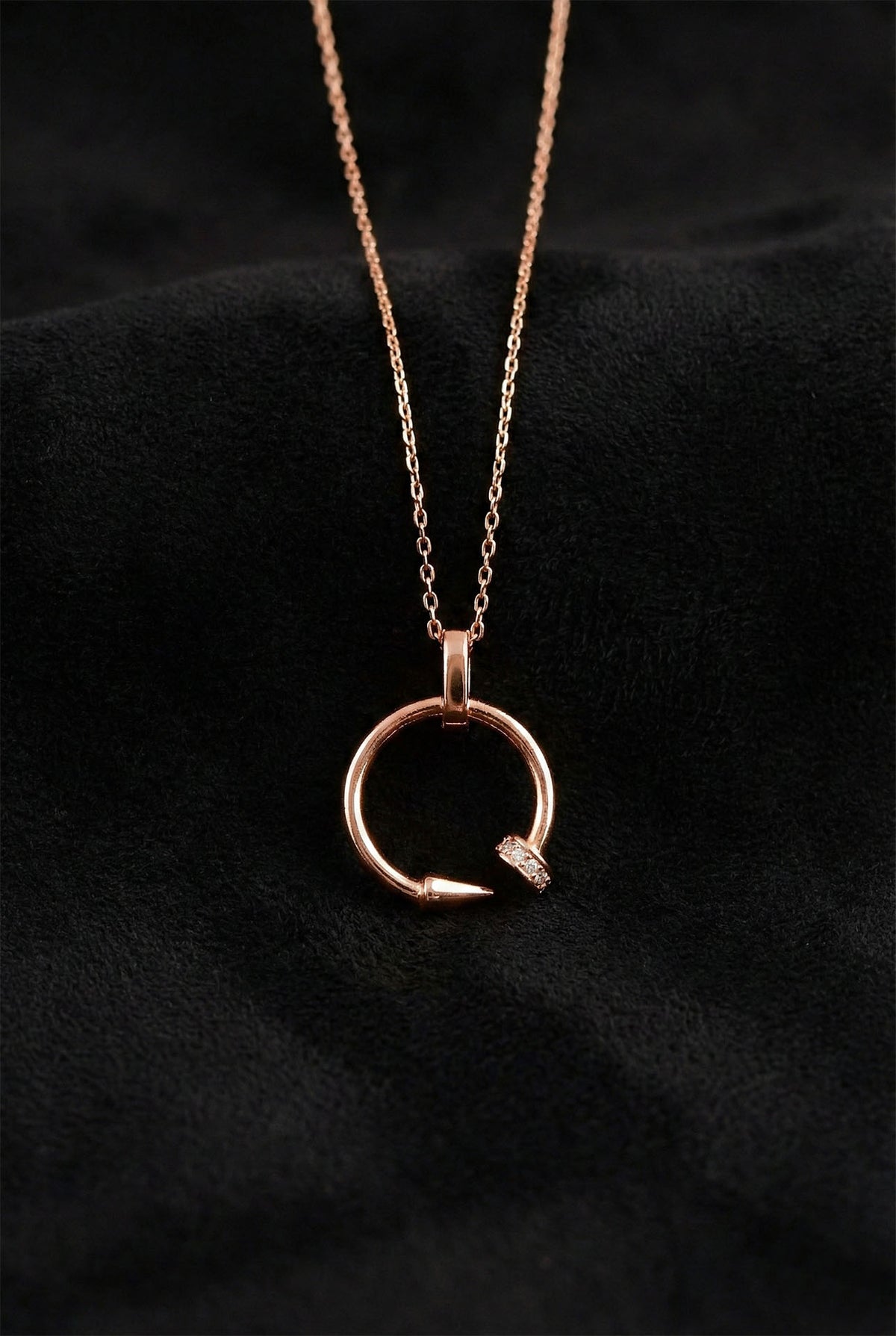 Collier cercle clou Cartier en argent 925 doré rose et zircon