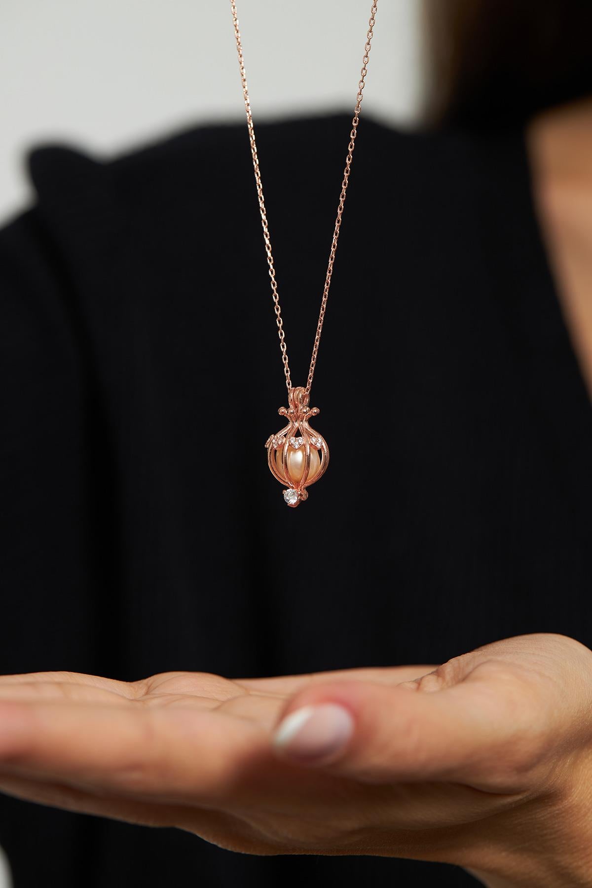 Rose Heart Motif Pearly Cage Silver Necklace with Zircon Stone