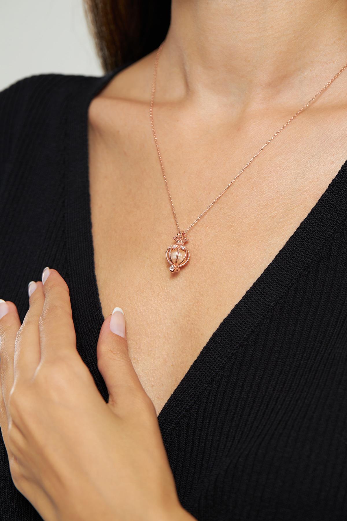 Rose Heart Motif Pearly Cage Silver Necklace with Zircon Stone