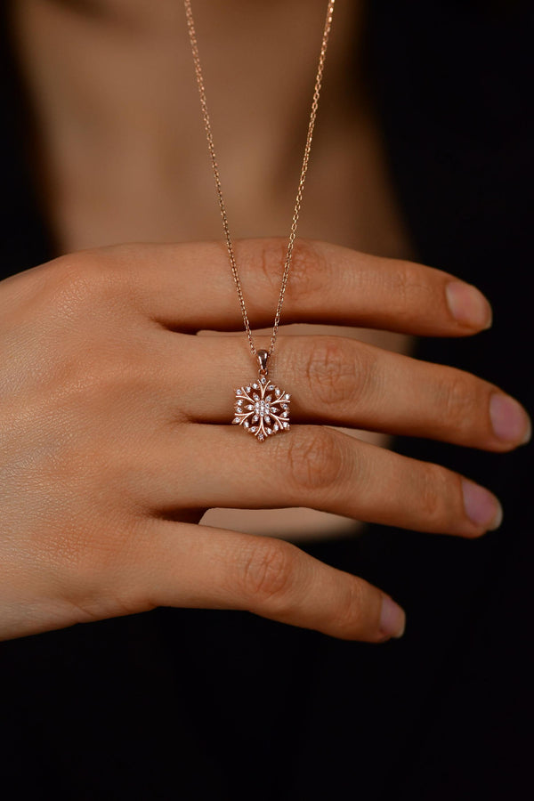 Zirkon Taşlı Rose Kar Tanesi Gümüş Kolye