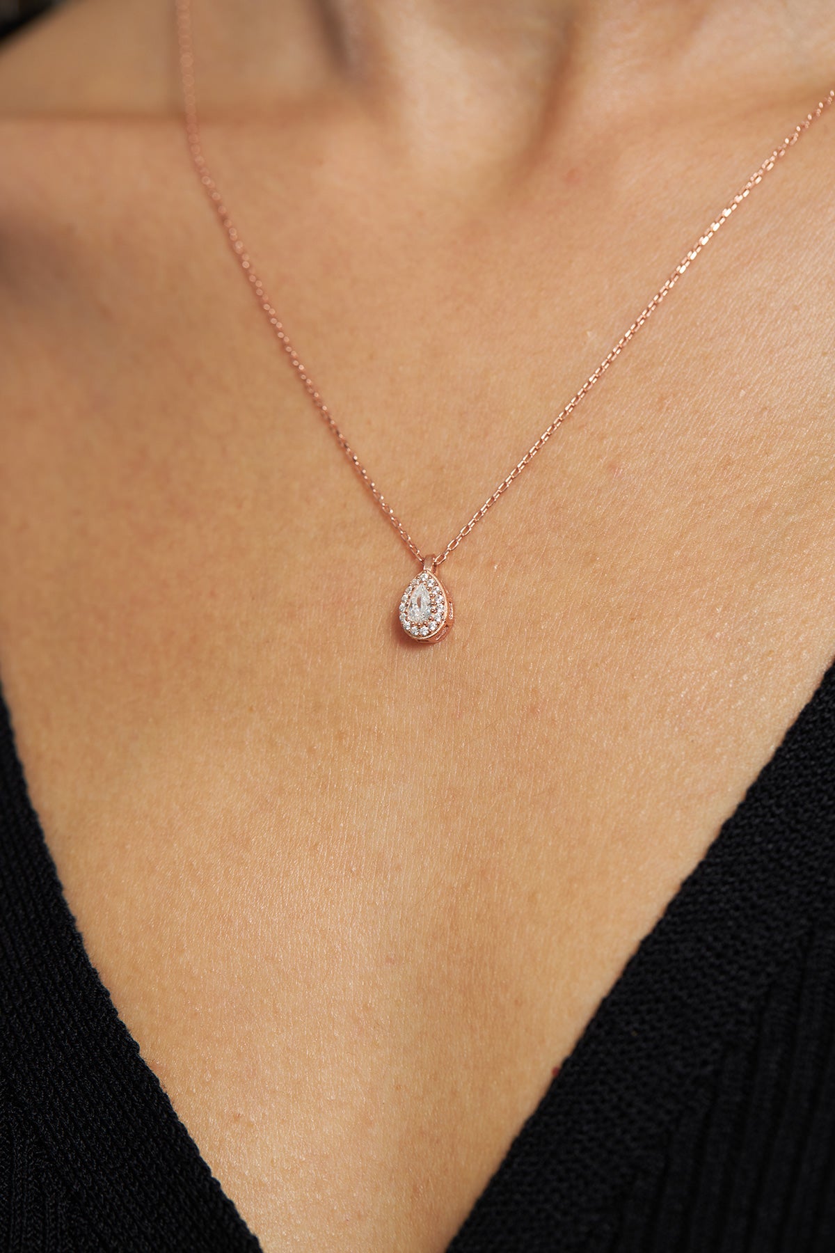 Rose Gold Pear Halo Zircon - Pendant Necklace in 925 sterling silver - view 3