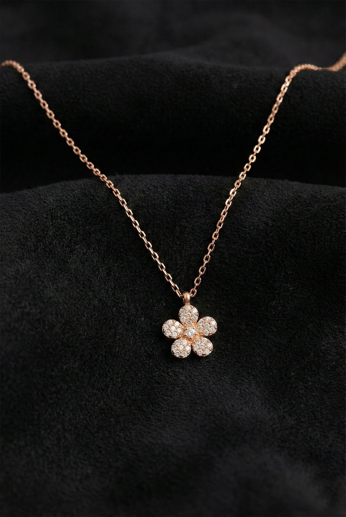 Rose Gold Daisy Flower Necklace with Zircon in 925 sterling silver