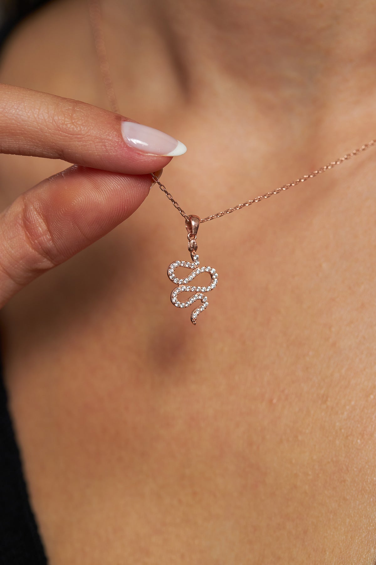 Rose Gold Minimal Snake Necklace with Zircon in 925 sterling silver - view 4
