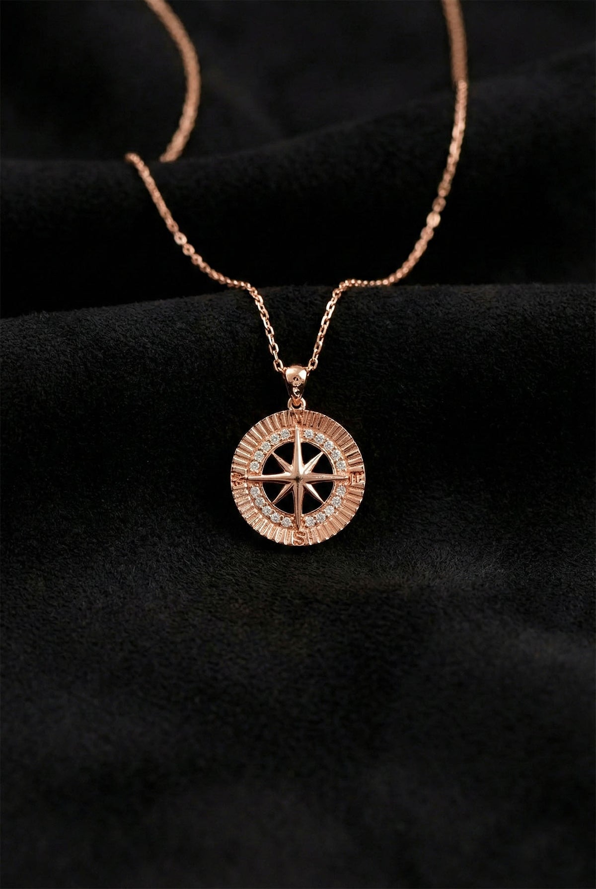 Rose Gold Compass Necklace with Zircon in 925 sterling silver