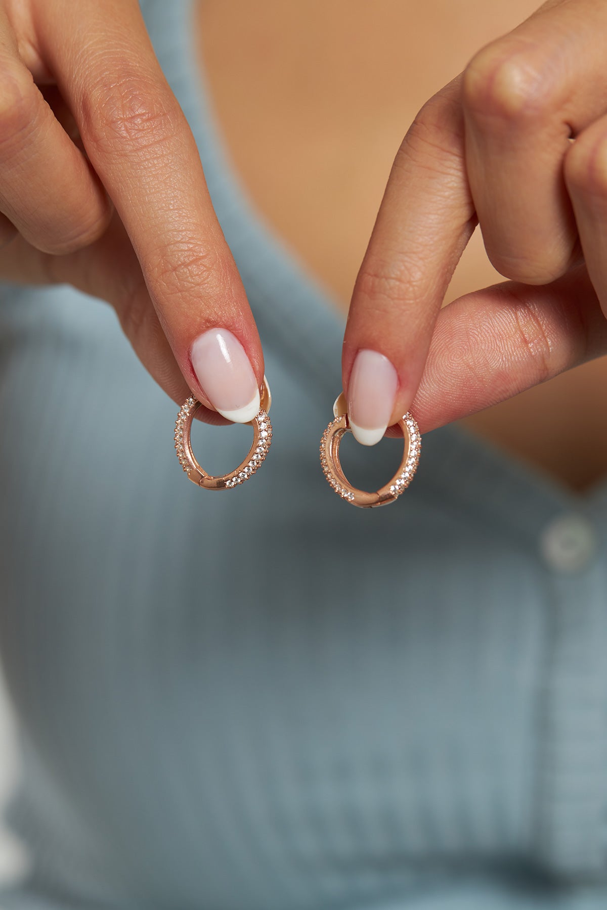 Rose Gold Pavé Zircon Round Hoop Earrings in 925 sterling silver - view 2
