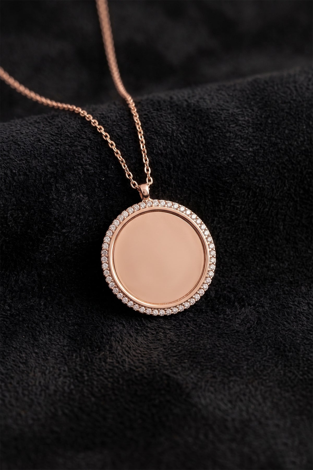 Rose Gold Plated Zircon Round Name Necklace in 925 sterling silver