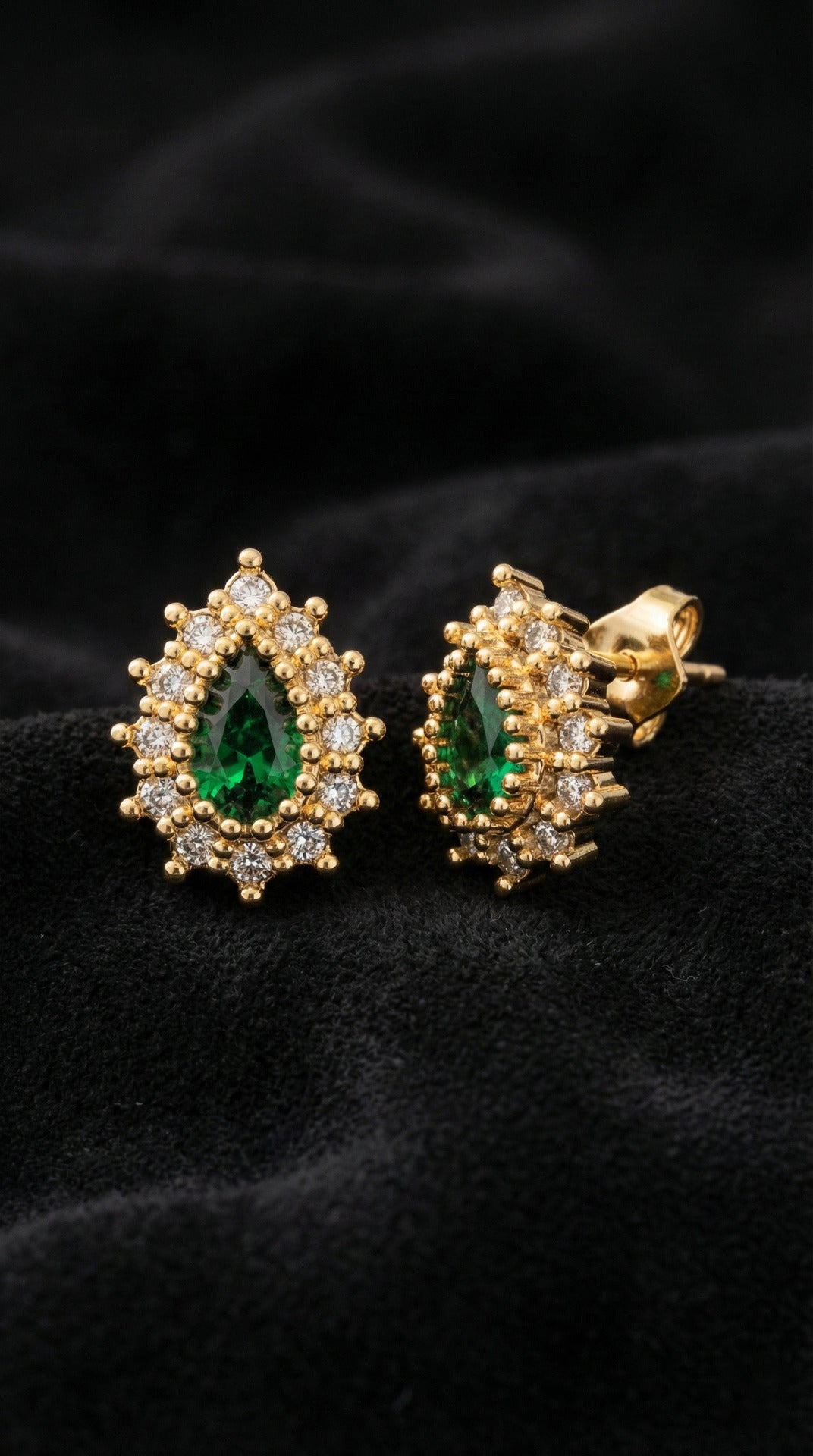 Emerald Gold Teardrop Entourage Minimalist Stud Silver Earrings