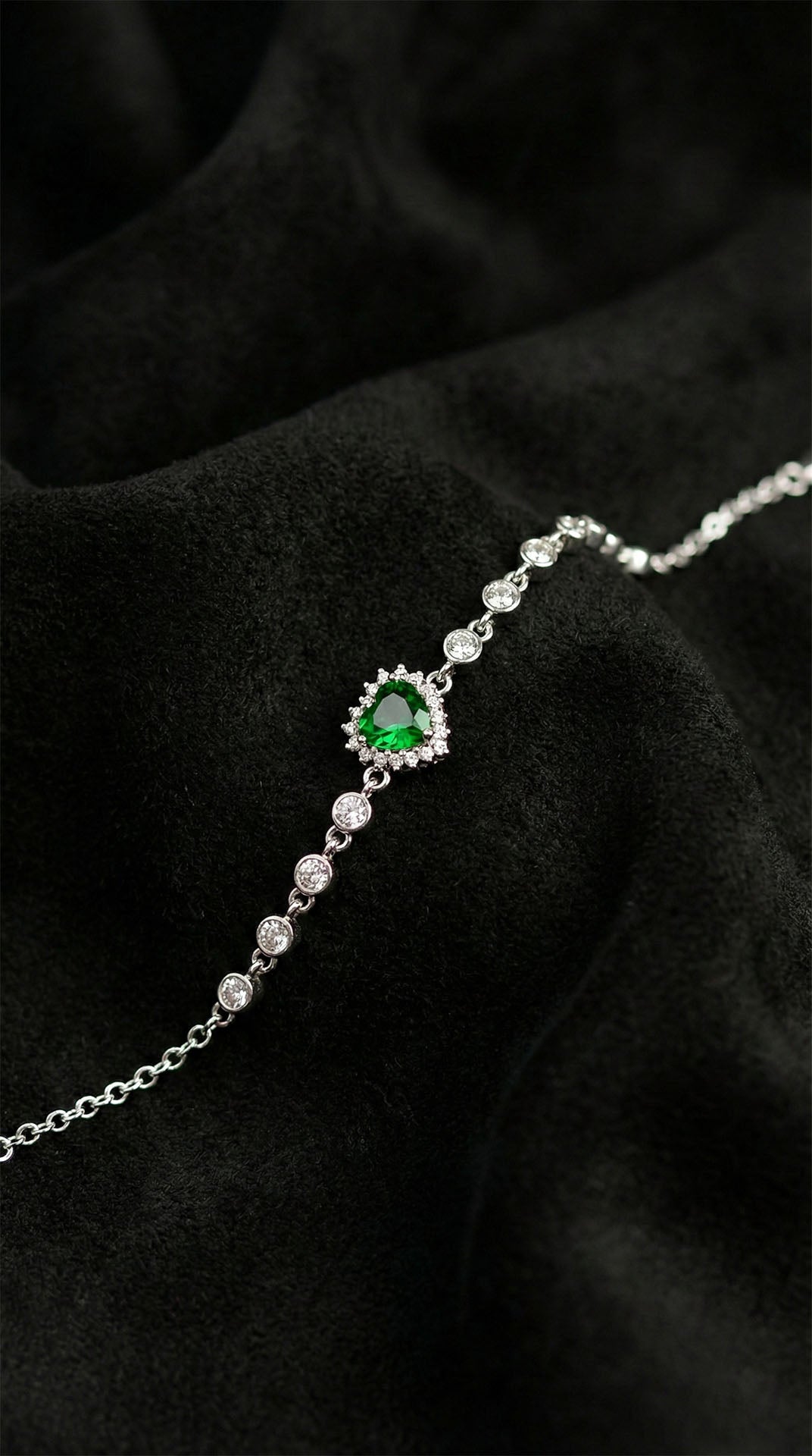 Rhodium Emerald Heart Halo, Green Bracelet in 925 sterling silver